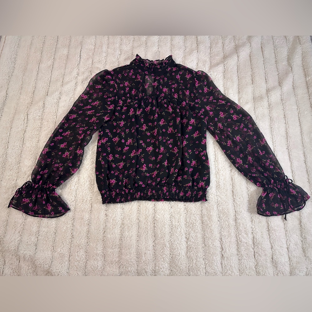 🌸 Express Floral Sheer Smocked Blouse – XS